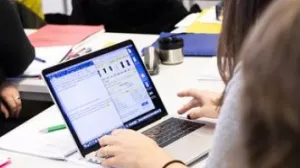 Handbuch: Mehrsprachigkeit gezielt nutzen und fördern