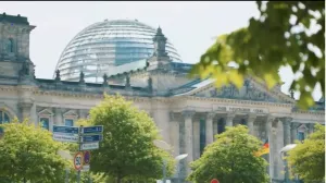 Text: Informationen und Stundenkonzept für die Lehrkraft zum Thema „Der Bundestag“ (PDF)
