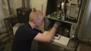 Video: Anlagenmechaniker/in - Sanitär-, Heizungs- und Klimatechnik