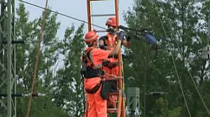 Video: Elektroanlagenmonteur/in