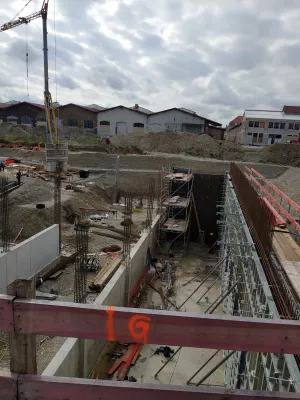 Bild: Schalung: Wandschalung und Stützenführung (Gleisharfe)