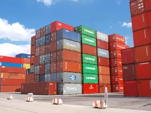 Ressourcentyp: Übungsaufgabe - Containerlademeter - Seefracht (H5P)