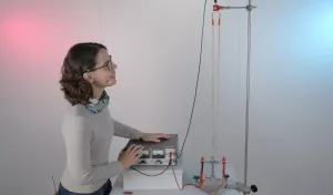 Video: Kraft zwischen zwei Flachleiterkabeln