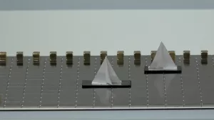 Video: Diamagnetische Levitation von pyrolytischem Graphit auf Neodym-Magneten
