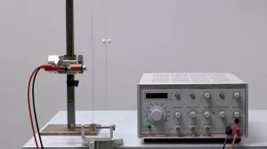 Video: Resonanzen einer Blattfeder