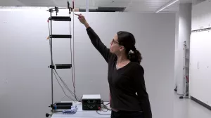 Video: Freier Fall einer Kugel