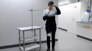 Video: Der Sturz der Kaffeetasse