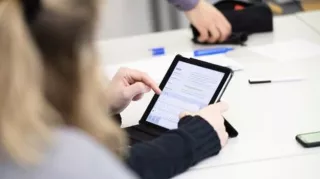 Handbuch: Schreibkompetenz fördern