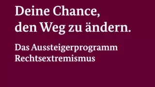 Text: Aussteigerprogramm Rechtsextremismus