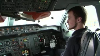 Video: Fluggerätmechaniker/in - Instandhaltungstechnik