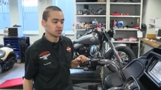 Video: Zweiradmechatroniker/in - Motorradtechnik