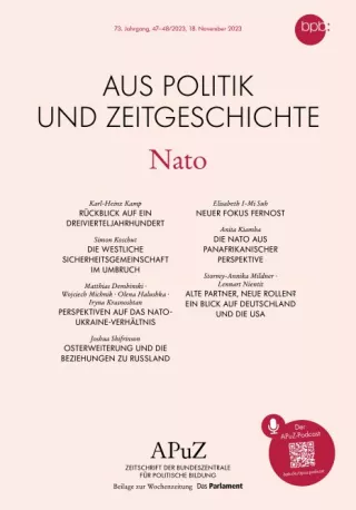 Text: NATO