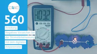 Video: Anleitung: Negatives Vorzeichen bei der Stromstärkemessung mit dem digitalen Amperemeter