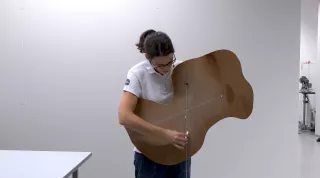 Video: Schwerpunktsbestimmung einer Scheibe