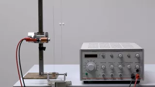 Video: Resonanzen einer Blattfeder