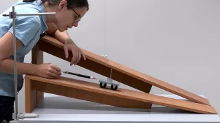 Video: Quantitative Bestimmung der Hangabtriebskraft