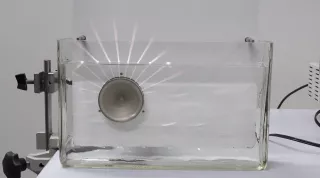 Video: Reflexion und Brechung am optisch dünneren Medium