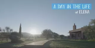 Video: A Day in the Life of Elena | #Choose deine Zukunft (Greece)