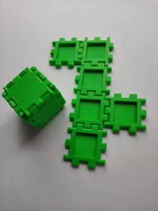 Entdeckendes: 3D-Würfelnetze Remix (zip-Datei)