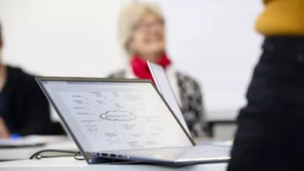 Handbuch: Informationen recherchieren und bewerten