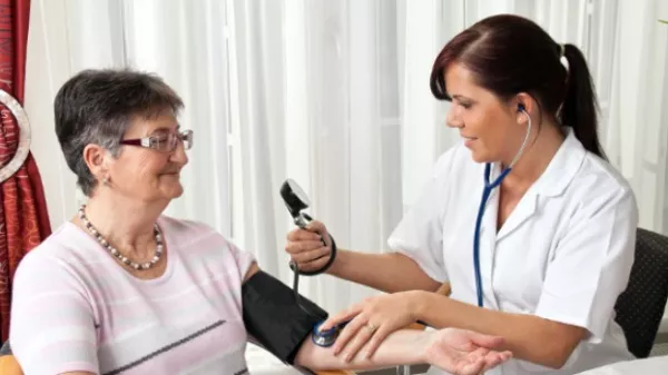 Unterrichtsbaustein: Übungsset "Tätigkeiten in sozialen Berufen" für Deutschlernende (A2)