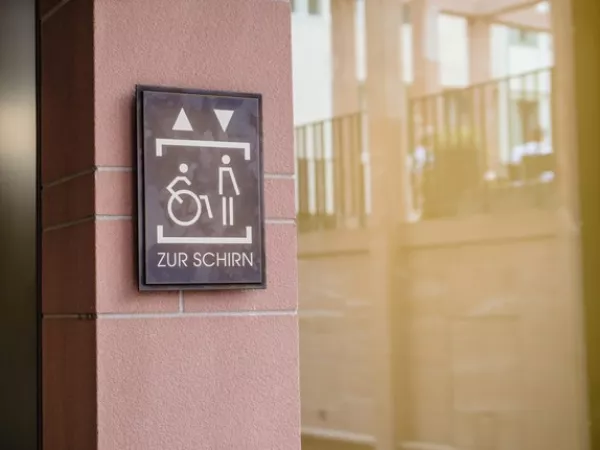 Arbeitsblatt: Sprache über Behinderung. Wie klischeefreie Kommunikation gelingen kann