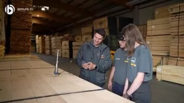 Video: Holzbearbeitungsmechaniker/in