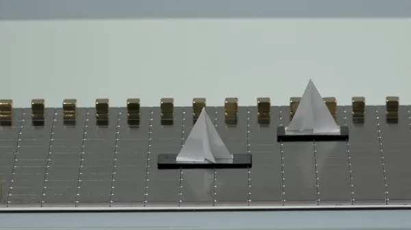 Video: Diamagnetische Levitation von pyrolytischem Graphit auf Neodym-Magneten
