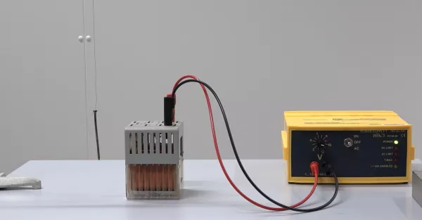 Video: Magnetfeldstärke einer Spule mit und ohne Eisenkern