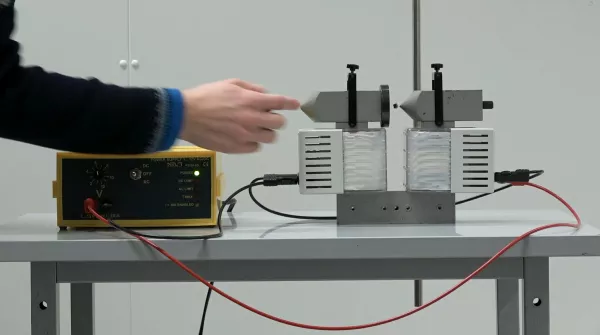 Video: Dia- und Paramagnetismus von Bismut und Aluminium